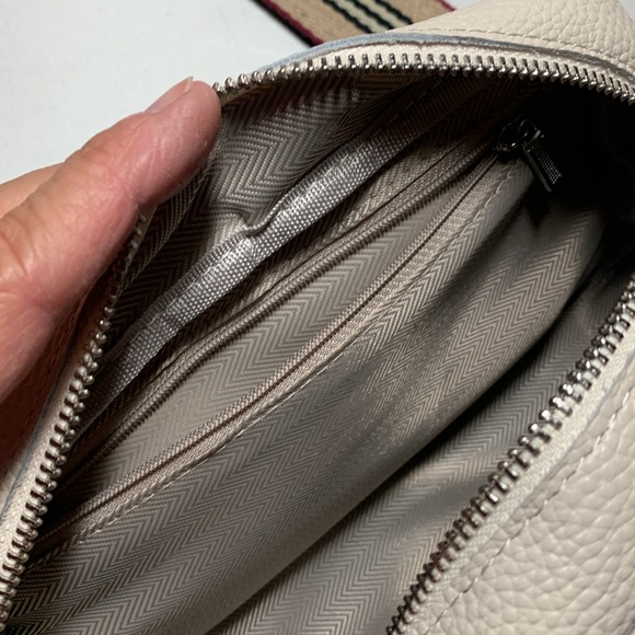 NWOT STLY & LEATHER Fashion Cream colored, guitar strap Crossbody bag - Picture 7 of 15